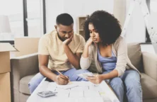 Immobilier: le prêt relais, source de stress pour ceux qui vendent pour acheter mieux