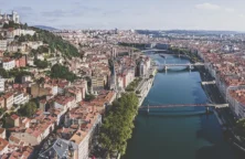 Combien vaut un appartement familial à… Lyon