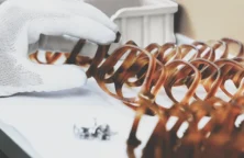 Essilorluxottica ralentit, mais le marché ne s&rsquo;affole pas