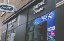 La FDJ lance une offre bancaire chez les buralistes