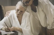 Parent âgé : comment l’aider à gérer son argent