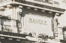 Facturer le deuil, c’est fini