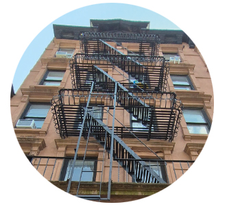 “fire escapes" immeubles New York