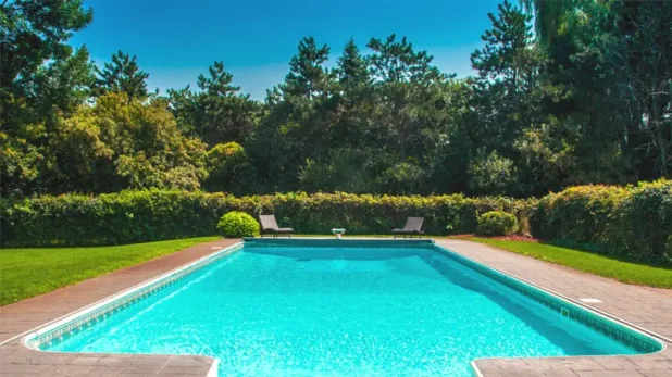 Installer une piscine chez-soi : quelle plus-value à la revente ? 